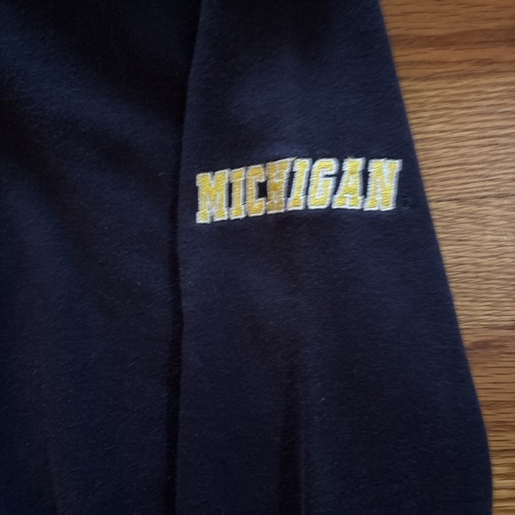 MICHIGAN WOLVERINES Tackle Twill Embroidered Hoodie Sweatshirt Men's XL - Picture 3 of 6
